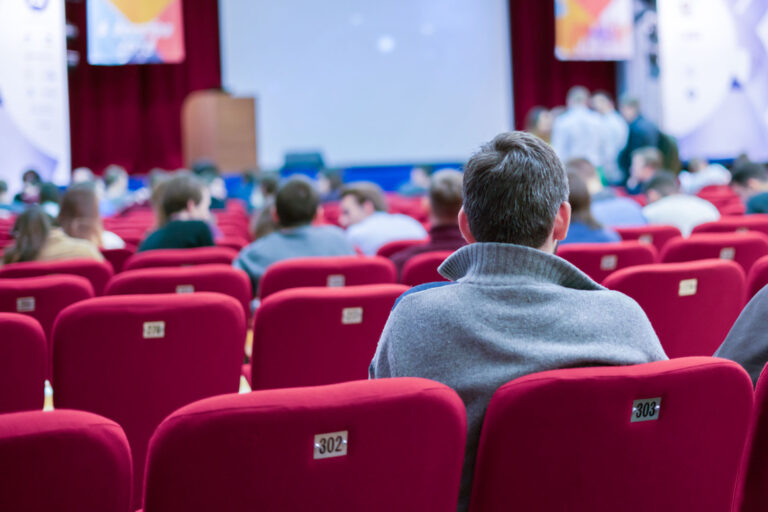 An article has been published how to address the heterogeneity in liver diseases with AI-based genome metabolic modeling